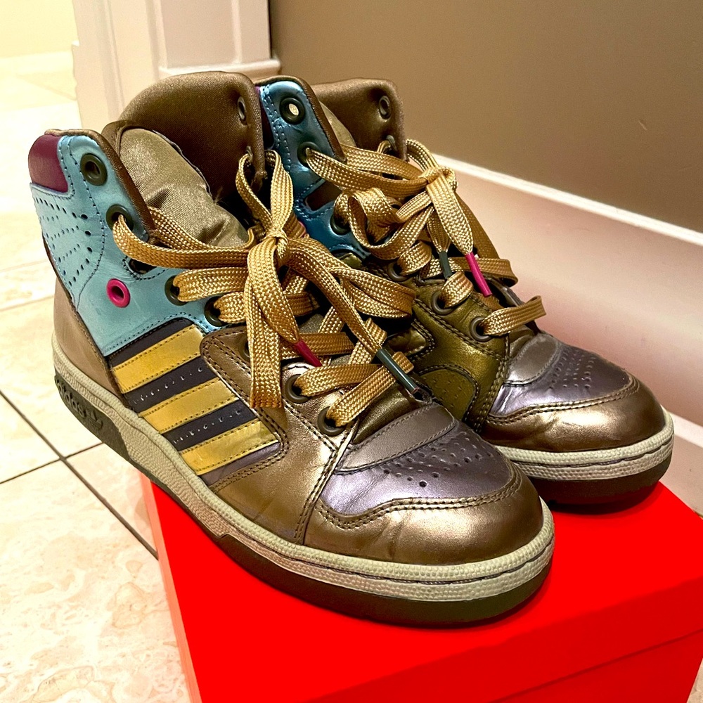 Adidas Sneakers